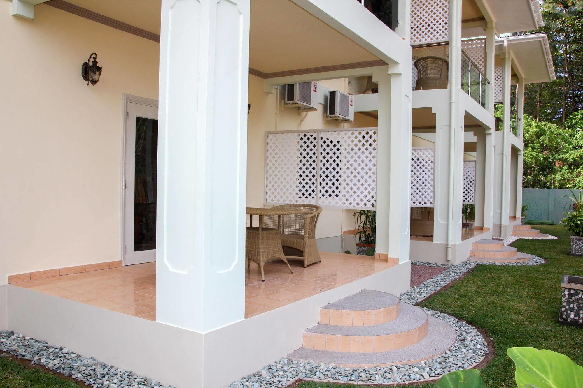 Chez Bea Luxury Villa Baie Sainte Anne Екстериор снимка