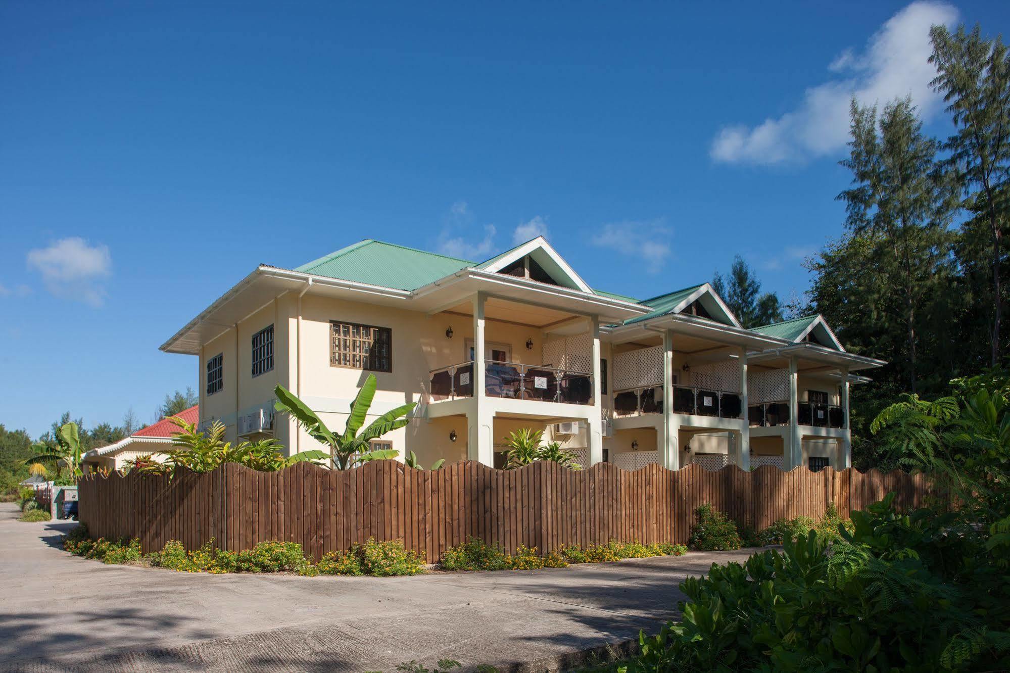 Chez Bea Luxury Villa Baie Sainte Anne Екстериор снимка