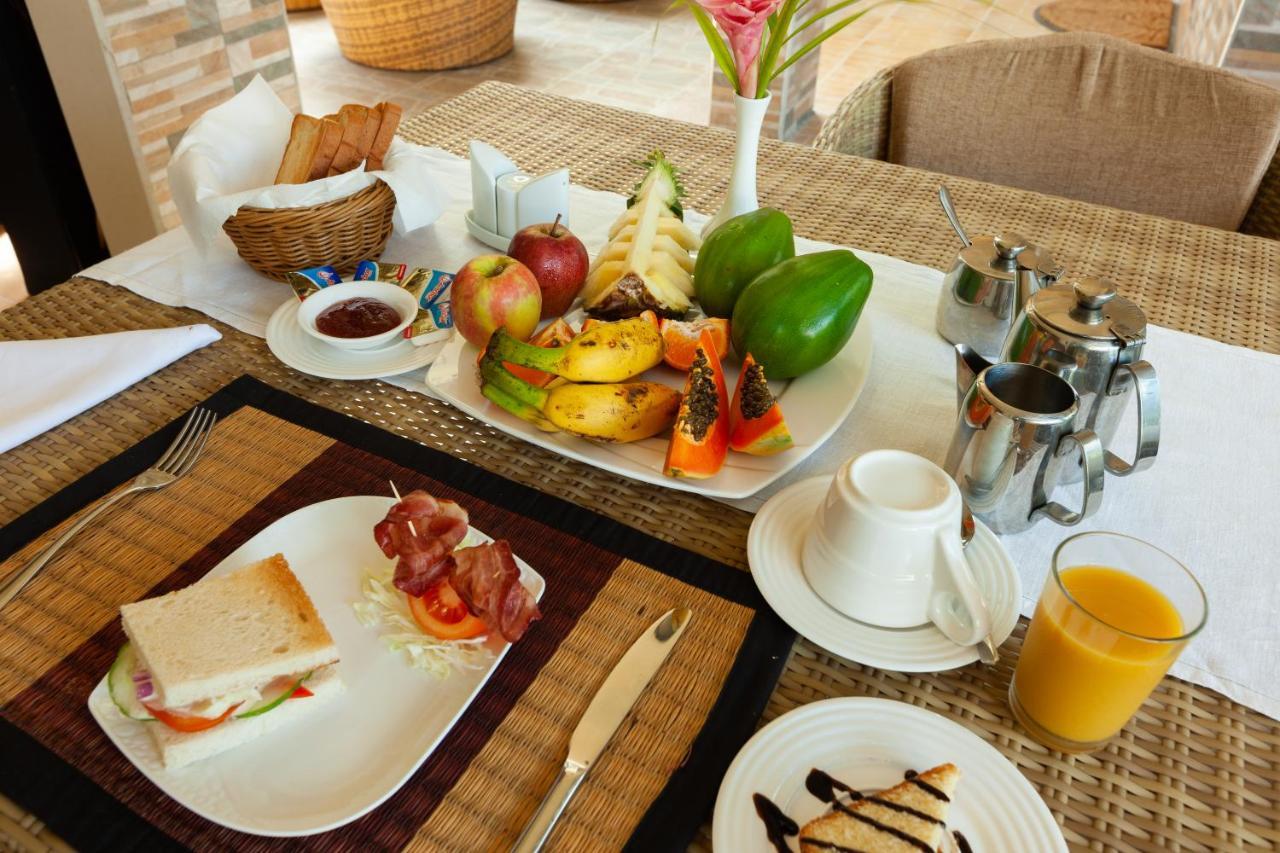 Chez Bea Luxury Villa Baie Sainte Anne Екстериор снимка
