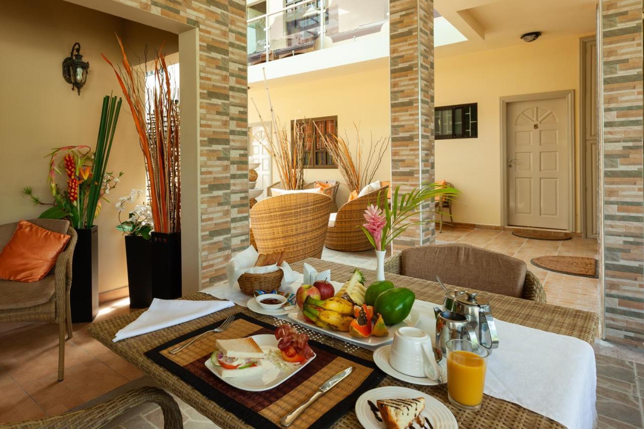 Chez Bea Luxury Villa Baie Sainte Anne Екстериор снимка